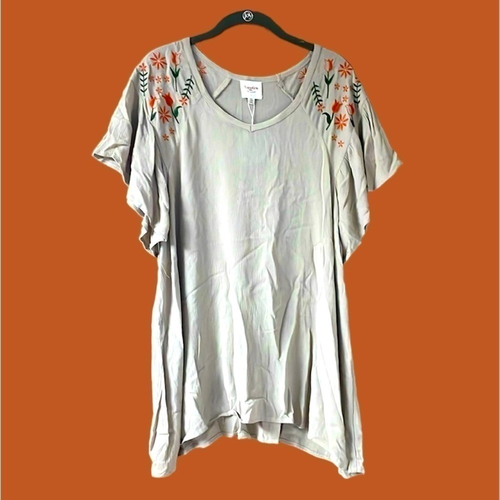 Hayden size 1XL mocha color floral stitching flutter short sleeve blouse
